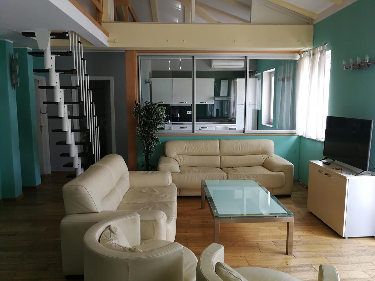 Apartments Zlatko Delic イカ エクステリア 写真
